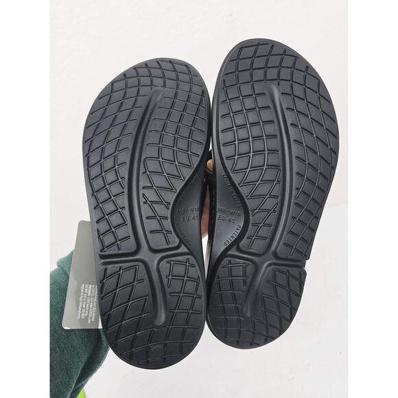 OOFOS Ooriginal Unisex Recovery Flip-Flops Thong Sandals Black M8 W10 New main image 4